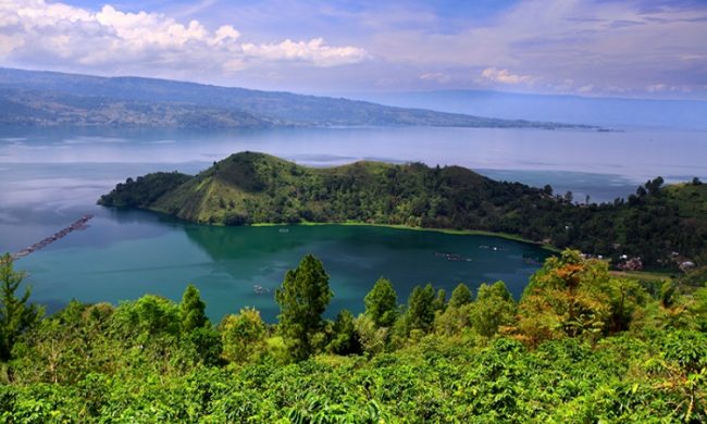 Puncak Sidiangkat via Idonesiagoid, 1. Pusuk Buhit, 2. Desa Wisata Tomok, 3. Kota Pangururan, 4. Panatapan Parhallow View Point, 5. Tano Ponggol, 6. Pemandian Air Panas Rianiate, 7. Batu Guru, 8. Pantai Sigurgur Resort, 9. Pondok Wisata Lagundri, 10. Pantai Bebas Sukkean, 11. Bukit Beta, 12. Batu Kursi Raja Siallagan, 13. Danau Sidihoni, 14. Pulau Tao, 15. Taman Doa Getsemani, 16. Dermaga Jetty Samosir, 17. Pantai Lumban Parmonangan, 18. Bukit Holbung, 19. Desa Lumban Suhi – suhi, 20. Museum Huta Bolon Simanindo, 21. Puncak Sidiangkat, 22. Air Terjun Situmurun, 23. Bukit Simarjarunjung, 24. Museum Batak, 25. Aek Rangat Pangururan, 26. Lembah Bakkara, 27. Menara Pandang Tele, 28. Museum T.B. Silalahi Center, 29. Bukit Tarabunga, 30. Pantai Meat, 31. Pasar Balige, 32. Jembatan Gantung Tornagodang, 33. Puncak Pakodian, 34. Air Terjun Sialogo, 35. Goa Aek Buangan