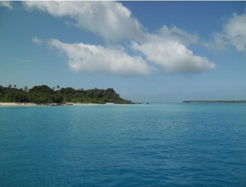 Pulau Bawa via KKPgoid - tempat wisata di Nias Barat, 1. Pulau Bogi, 2. Pulau Hamatula, 3. Pulau Hinako, 4. Pulau Asu, 5. Pulau Sirombu, 6. Pantai Ture, 7. Pantai Fadaya, 8. Pantai Fari’i, 9. Pantai Gu’u, 10. Pantai Wazi, 11. Pantai Valaete, 12. Desa Bawomataluo, 13. Desa Lolozirugi, 14. Museum Pusaka Nias, 15. Air Terjun Luaha Ndroi, 16. Batu Megalit , 17. Pulau Herunga, 18. Pulau Imana, 19. Pulau Bawa, 20. Pulau Langu, 21. Desa Sisarahili