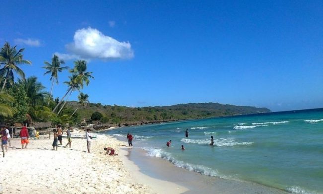 Pulau Pandan via Deliserdangmall - Tempat Wisata Di Tapanuli Tengah, 1. Pulau Kalimantung, 2. Wisata Sejarah Titik Nol Islam Nusantara, 3. Pulau Mursala, 4. Pulau Putri, 5. Pulau Pandan, 6. Pantai Kade Tigo Barus, 7. Pulau Poncan, 8. Aek Sijorni, 9. Pantai Sindeas, 10. Pulau Karang, 11. Makam Mahligai dan Makam Papan Tinggi Barus, 12. Pantai Bosur, 13. Pulau Pasir Putih, 14. Pulau Poncang Gadang, 15. Pantai Batu Gajah, 16. Air Terjun Silaklak, 17. Pantai Binasi, 18. Air Terjun Silima-Lima, 19. Pulau Bakar, 20. Air Terjun Sihobuk, 21. Air Terjun Labuan Nasonang, 22. Air Terjun Gorbus