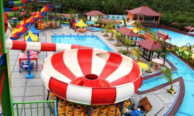 Singapore Land Park Batu Bara via Pariwisatasumut - Tempat Wisata Di Batu Bara, 1. Danau Laut Tador, 2. Danau Citra Panupalas, 3. Benteng Jepang, 4. Danau Palas Asri, 5. Dogi Park Waterboom Indrapura, 6. Istana Indrapura, 7. Istana Niat Lima Laras, 8. Kubah Datuk Batu Bara, 9. Meriam Nenas Siam, 10. Meriam Simpang Dolok, 11. Pantai Bogak, 12. Pantai Bunga, 13. Pantai Jono, 14. Pulau Pandang, 15. Pantai Wisata Alam Datuk Batu Bara, 16. Pulau Salah Nama, 17. Pantai Sejarah Perupuk, 18. Pemandian Air Panas Sumber Padi, 19. Singapore Land Park Batu Bara, 20. Sumur Bor Simpang Dolok, 21. Masjid Jamik Indra Pura, 22. Kompleks Mesjid Padang Genting, 23. Meriam Datuk Simuangsa 2, 24. Kampung Songket, 25. Pantai Galuh Indah