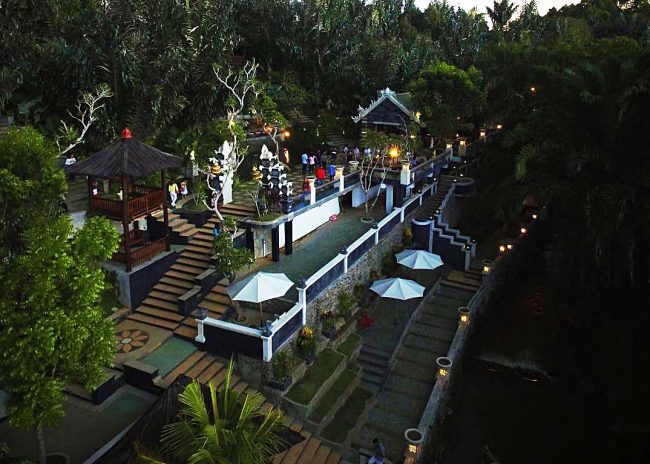 T Garden via Pariwisatasumut, 1. Air Terjun Tanjung Raja, 2. Danau Linting, 3. Gua dan Air Panas Penen, 4. Air Terjun Terunggang, 5. Armaya Wisata Alam, 6. Pantai Salju, 7. Taman The Le Hu Garden, 8. Dusun Kreatif Deli Serdang, 9. Siba Island, 10. Waterpark Bima Utomo Internasional, 11. Wisata Green Hill City Sibolangit, 12. Air Terjun Sampuren Putih, 13. Air Terjun Pelangi Indah, 14. Taman Buah Lubuk Pakam, 15. Air Terjun dan Lembah Loknya, 16. Air Terjun Betala, 17. Air Terjun Dua Warna, 18. Kolam Dewi, 19. Posko Air Terjun Satu Hati, 20. Vihara Vimalakirti, 21. Bumi Perkemahan Pramuka Sibolangit, 22. Tugu Pramuka, 23. Hillpark Sibolangit, 24. Pemandian Alam Karomah, 25. Pemandian Alam Mitra, 26. Training Center Sayum Sabah, 27. Pemandian Alam Tirta Sayum Sabah, 28. T Garden, 29. Hairos Waterpark, 30. Kampung Ladang Outbound, 31. Kota Wisata Jaharun Center, 32. Pemandian Alam Sini Suka Sibiru – biru, 33. Air Terjun Sampuren Putih, 34. Negeri Suah, 35. Kemegahan Bandara Kuala Namu, 36. Martabe Sejahtera Golf Club, 37. Pemandian Alam Lau Sigembur, 38. Taman Rekreasi Dewi Sibolangit, 39. Taman Pramuka, 40. Pantai Muara Indah, 41. Maha Vihara Maitreya, 42. Menikmati Kuliner Bagan Percut