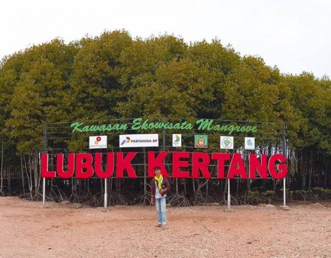 Wisata Mangrove Lubuk Kertang via IG @maulana.fykri, 1. Air Terjun Siluman, 2. Kolam Abadi Langkat, 3. Namu Sira – sira, 4. Pemandian Alam Pantai Florida Langkat, 5. Air Terjun 24 Tingkat, 6. Sungai Bingei, 7. Tangkahan CRU, 8. Air Terjun Pantai Salak, 9. Air Terjun Glugur, 10. Bukit Lawang Ecotourusm & Ecoproject, 11. Air Terjun Saringgana, 12. Sungai Landak Bahorok, 13. Air Panas Simolap, 14. Pemandian Lau Kulap, 15. Rumah Pohon Habitat, 16. The Yo’s Hill, 17. Air Terjun Tongkat, 18. Air Terjun Teroh – Teroh, 19. Wisata Pulau Sembilan, 20. Air Terjun Lau Berte, 21. Penatapan Pamah Simelir, 22. Wisata Mangrove Lubuk Kertang, 23. One Heart Hill, 24. Bat Cave Bukit Lawang, 25. Kuil Shri Raja Rajeshwari Amman Kovil, 26. Gua Batu Payung, 27. Gua Gong, 28. Air Terjun Jodoh Semelir, 29. Kawasan Wisata Batu Katak, 30. Arung Jeram Sungai Binjai, 31. Air Terjun Lau Bengaru, 32. Puncak Akui, 33. Kolam Wak Jowo, 34. Selang Pangeran, 35. Goa Pintu Air Langkat, 36. Pantai Pasir Hitam Kwala Gebang, 37. Masjid Azizi Tanjung Pura, 38. Kampung Bali, 39. Pantai 46 Langkat, 40. Bekancan River Langkat, 41. Taman Remaja, 42. Masjid Raya Binjai, 43. Masjid Agung Binjai, 44. Tugu Perjuangan 45, 45. Taman Merdeka, 46. Taman Selfie, 47. Taman Balita, 48. Taman Edukasi