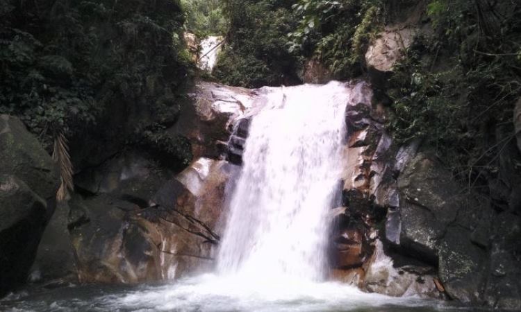Air Terjun Caracai via Infosumbar, 1. Puncak Tonang, 2. Gunung Talamau, 3. Air Terjun Batang Nango, 4. Pantai Sasak, 5. Monument Equator, 6. Museum Tuanku Imam Bonjol, 7. Air Terjun Caracai, 8. Bukik Tujuah, 9. Taman Wisata Alam Rimbo Panti, 10. Ikan Banyak Lubuak Bonta, 11. Pusat Kota Lubuk Sikaping, 12. Wisata Bayang Aia