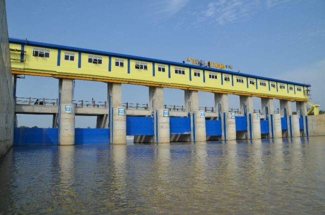 Bendungan Sei Padang, 1. Waterpark Gundaling Paya Pasir, 2. Taman Kota Tebing Tinggi, 3. Bah Bolon Arung Jeram, 4. Taman Revolusi Mental, 5. Taman Edukasi, 6. Istana Negeri Padang, 7. Tugu Wahana Tata Nugraha, 8. Green Hill, 9. Museum Kota Tebing Tinggi, 10. Bendungan Sei Padang, 11. Ramadhan Fair Kecamatan Rambutan, 12. Kolam Pancing Padang Merbau, 13. Pemandian Lubuk Indah, 14. Masjid Raya Nur Addin, 15. Perpustakaan Kota Tebing Tinggi, 16. Lapangan Sri Mersing, 17. Tugu Peringatan 13 Desember 1945, 18. Bayu Lagoon
