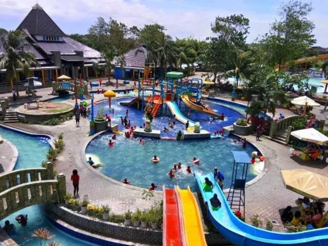 Fun Park Waterboom, 1. Tempat Wisata Pantai Tanjung Pasir di Tangerang, 2. Tanjung Kait di Tangerang, 3. Wisata Religi Masjid Al-Adzom di Tangerang, 4. Objek Wisata Bendungan Pintu Air Sepuluh di Tangerang, 5. Wisata Seru ke Masjid Pintu Seribu di Tangerang, 6. Destinasi Wisata Pulau Cangkir di Tangerang, 7. Objek Wisata Situ Cipondoh di Tengerang, 8. Liburan Seru ke Marcopolo Water Adventure di Tangerang, 9. Tempat Wisata Keluarga Ocean Park Water Adventure di Tangerang Selatan, 10. Objek Wisata Taman Buaya Tanjung Pasir di Tangerang, 11. Tempat Wisata Alam Hutan Kota BSD di Tangerang, 12. Tempat Wisata Keluarga Water World Citra Raya di Tangerang, 13. Destinasi Wisata Seru ke Kawasan Lippo Karawaci di Tangerang, 14. Tempat Wisata Belanja Kawasan Gading Serpong, 15. Tempat Wisata Kuliner Enak Flavor Bliss Alam Sutera di Tangerang, 16. Objek Wisata Klenteng Boen Tek Bio di Tangerang, 17. Telaga Cisoka, 18. Tebing Koja, 19. Taman Wisata Pulau Situ Gintung, 20. Taman Potret, 21. Citra Raya World of Wonders, 22. Taman Gajah Tunggal, 23. Kandank Jurank Doank, 24. Situ Cihuni, 25. Situ Bulakan, 26. Scientia Square Park, 27. Tanah Tingal, 28. Upside Down World Alam Sutera, 29. Wisata Alam Hutan Kota, 30. Garden Lantern Maze Market, 31. Pasar Lama Tangerang, 32. Taman Prestasi, 33. Taman Kunci Cikokol, 34. Phi Phi Club Greenwich Park, 35. BX Rink, 36. Branchsto Equestrian Park, 37. Benteng Heritage Museum, 38. Amsterdam Waterpark, 39. Sakura Garden AEON Mall, 40. Kampung Bekelir, 41. Taman Bambu, 42. Taman Kota 1 BSD, 43. Kelenteng Sampo Tay Jin, 44. Froggy BSD, 45. BSD Xtreme Park, 46. Fun Park WaterBoom, 47. Taman Menteng Bintaro, 48. Boen Hay Bio Temple, 49. Little Jungle Playground, 50. Klenteng Tjo Soe Kong, 51. Vihara Padumuttara, 52. Keramat Solear, 53. Cisadane, 54. Summarecon Mall Serpong, 55. Danau Tomang, 56. Fun and Fit Qbig, 57. Monumen Lengkong, 58. Flying Deck Cisadane, 59. Taman Pisang, 60. Taman Kunang-Kunang, 61. Taman Pramuka, 62. Batavia Splash Water Adventure, 63. Pulo Saiji Water Adventure