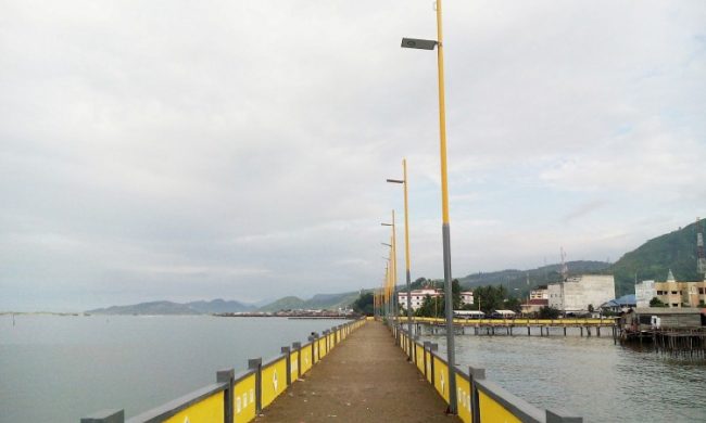 Jembatan Kuning via Ceritasibolga, 1. Pulau Poncan Ketek, 2. Pulau Poncan Gadang, 3. Pulau Pasir Putih, 4. Pantai Pandan, 5. Pantai Bosur, 6. Pulau Mursala, 7. Pulau Putri, 8. Pantai Indah Kalangan, 9. Batu Lobang, 10. Bukit Ketapang, 11. Bukit Tor Simarbarimbing, 12. Jembatan Kuning, 13. Tangga Seratus, 14. Benteng SimareMare, 15. Kuliner Ikan Bakar Fukong, 16. Pantai Ujung, 17. Pulau Sarudik, 18. Pulau Bangke, 19. Pantai Pelabuhan Lama, 20. Pantai Wisata Indah, 21. Sibolga Square, 22. Pulau Kalimantung, 23. W2KS Waterpark Sibolga, 24. PIA Waterpark