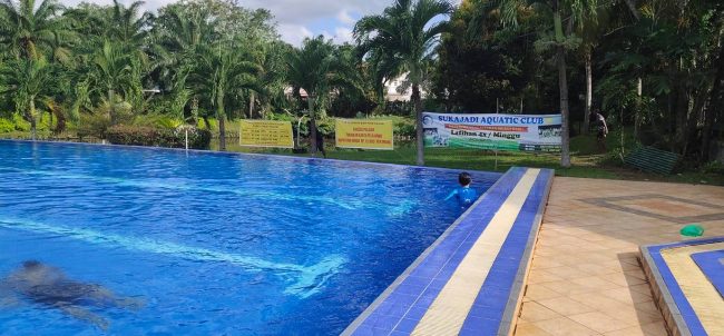 Kolam Renang Sukajadi, 1. Waterpark Top 100 Batu Aji, 2. Kolam Renang Palm Spring, 3. Kolam Renang Yonif, 4. Kolam Renang Harris Resort Batam Waterfront, 5. Kolam Renang Turi Beach Resort, 6. Kolam Renang Montigo Resort Batam, 7. Waterpark Ocarina, 8. Waterpark Taman Dutamas, 9. Kolam Renang Sukajadi, 10. Kolam Renang Harmoni One Convention Hotel, 11. Kolam Renang Puri Selebriti, 12. Batam Water Park, 13. Waterboom Dreamland, 14. Kolam Renang Shangri-La Swimming Pool Batam, 15. Kolam Renang Orchid Park Batam, 16. Pool A Central Batam, 17. Costarica Club House, 18. Kolam Renang Harapan Utama Swimming Pool, 19. Kolam Renang G Club Royal Grande, 20. Kolam Renang KDA, 21. Club House Tunas Regency, 22. Kolam Renang Purimas Residence, 23. Kolam Renang Taman Lestari, 24. Kolam Renang Family Park Batam, 25. Beverly Swimming Pool, 26. Kolam Renang Perum Marbella