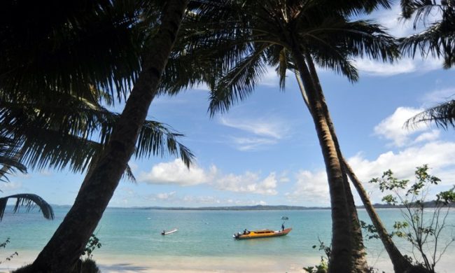 Pantai Nyanyang, 1. Pura Luhur, 2. Pantai Suluban, 3. Pantai Green Bowl, 4. Pantai Nyang Nyang, 5. Single Fin, 6. Pantai Tegal Wangi, 7. Teluk Jimbaran, 8. Tebing Karang Boma, 9. Pantai Padang Padang, 10. Pantai Karma Kandara, 11. Pantai Thomas, 12. Pantai Nunggalan, 13. Pantai Bingin, 14. Pantai Balangan, 15. Pantai Pemutih