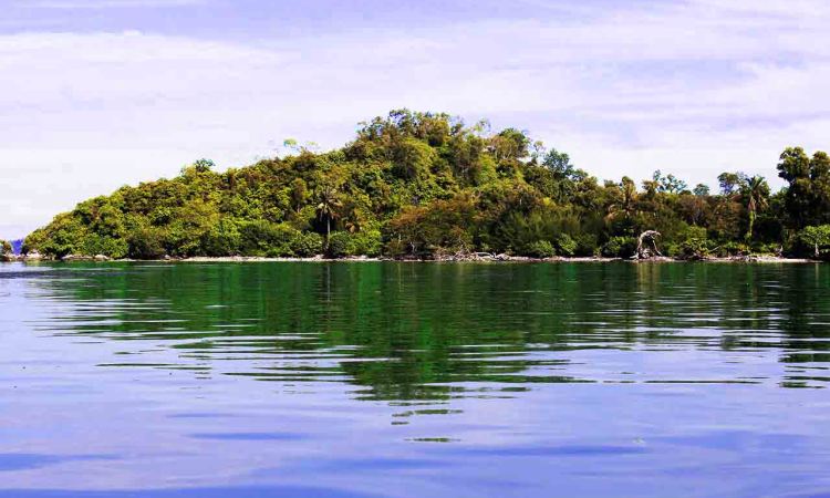 Pulau Sarudik, 1. Pulau Poncan Ketek, 2. Pulau Poncan Gadang, 3. Pulau Pasir Putih, 4. Pantai Pandan, 5. Pantai Bosur, 6. Pulau Mursala, 7. Pulau Putri, 8. Pantai Indah Kalangan, 9. Batu Lobang, 10. Bukit Ketapang, 11. Bukit Tor Simarbarimbing, 12. Jembatan Kuning, 13. Tangga Seratus, 14. Benteng SimareMare, 15. Kuliner Ikan Bakar Fukong, 16. Pantai Ujung, 17. Pulau Sarudik, 18. Pulau Bangke, 19. Pantai Pelabuhan Lama, 20. Pantai Wisata Indah, 21. Sibolga Square, 22. Pulau Kalimantung, 23. W2KS Waterpark Sibolga, 24. PIA Waterpark