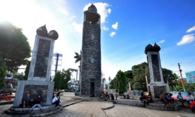 Tugu Salak via IG @explorebangsel - Tempat wisata di padang sidempuan, 1. Air Terjun Napa, 2. Air Terjun Silima – lima, 3. Danau Siais Batangtoru, 4. Istana Raja Najunggal, 5. Danau Tao, 6. Aek Sijorni, 7. Barumun Sanctuary Wild Life, 8. Kebun Bunga Matahari Batang Bahal, 9. Sampuraga, 10. Jalan Baru Padang Sidempuan, 11. Rumah Kaca Panyabungan, 12. Sibio – bio, 13. Tugu Salak, 14. Simarsayang, 15. Perkebunan Buah Naga, 16. Puncak JB Padangsidimpuan, 17. Sipenggeng Rock, 18. Goa Sayur Matinggi