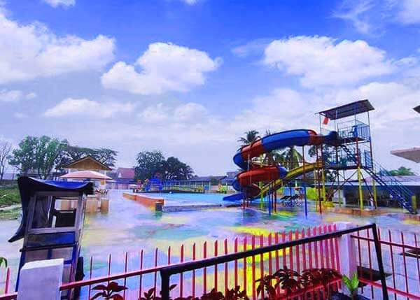 W2KS Waterpark Sibolga, 1. Pulau Poncan Ketek, 2. Pulau Poncan Gadang, 3. Pulau Pasir Putih, 4. Pantai Pandan, 5. Pantai Bosur, 6. Pulau Mursala, 7. Pulau Putri, 8. Pantai Indah Kalangan, 9. Batu Lobang, 10. Bukit Ketapang, 11. Bukit Tor Simarbarimbing, 12. Jembatan Kuning, 13. Tangga Seratus, 14. Benteng SimareMare, 15. Kuliner Ikan Bakar Fukong, 16. Pantai Ujung, 17. Pulau Sarudik, 18. Pulau Bangke, 19. Pantai Pelabuhan Lama, 20. Pantai Wisata Indah, 21. Sibolga Square, 22. Pulau Kalimantung, 23. W2KS Waterpark Sibolga, 24. PIA Waterpark