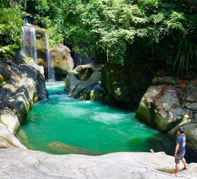 Air Terjun Nyarai via IG @indriyuliani, 1. Jam Gadang di Bukit Tinggi, 2. Istana Baso Pagaruyung, 3. Pantai Carocok Painan, 4. Lobang Jepang, 5. Pantai Padang ‘Nan Rancak Bana’ , 6. Pantai Gandoriah Pariaman, 7. Puncak Lawang Maninjau, 8. Lembah Anai , 9. Museum Adityawarman, 10. Pantai Muaro Padang & Jembatan Siti Nurbaya, 11. Pantai Kata Pariaman, 12. Benteng Fort de Kock, 13. Ngarai Sianok, 14. Pantai Cermin, 15. Wisata Pantai Caroline/Carolina, 16. Air Panas Bukik Kili, 17. Danau Maninjau, 18. Pemandian Lubuk Minturun, 19. Lembah Harau , 20. Puncak Anai (Pemandian dan Camping Ground), 21. Pesona Kepulauan Mentawai , 22. Janjang Seribu Great Wall of Koto Gadang, 23. Danau Singkarak, 24. Danau Diateh dan Danau Dibawah ( Danau Kembar ), 25. Pantai Aie Manih si Malin Kundang, 26. Pulau Cubadak, 27. Kawasan Wisata Mandeh, 28. Pulau Sikuai, 29. Tirta Alami, 30. Air Terjun Nyarai, 31. Pemandian Alam Sako Tapan, 32. Lubuak Bonta, 33. Lubuak Mato Kuciang, 34. Pemandian Alami Batang Tabik, 35. Lubuak Paraku, 36. Air Terjun Timbulun, 37. Muaro Binguang, 38. Ngalau Indah , 39. Jembatan Akar Pesisir Selatan, 40. Pulau Pasumpahan , 41. Pantai Nirwana, 42. Air Terjun Tigo Tingkek, 43. Air Terjun Sarasah Banyak Gariang, 44. Panorama Sitinjau Lauik, 45. Tapian Puti, 46. Lubuak Rantiang, 47. Sirukam Dairy Farm, 48. Puncak Gagoan, 49. Rumah Pohon Laing Park Solok, 50. Puncak Gobah, 51. Air Terjun Kapalo Banda Koto Hilalang, 52. Danau Talang – Solok, 53. Danau Dieteh dan Danau Dibawah, 54. Kebun Teh Alahan Panjang, Solok, 55. Jembatan Kelok Sembilan, 56. Air Terjun Lubuak Bulan, 57. Padang Mengatas, 58. Pulau Angso Duo Pariaman, 59. Pantai Tiram, 60. Puncak Langkisau