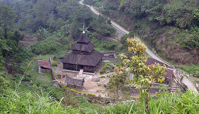 Masjid Tuo Kayu Jao, 1. Taman Syekh Kukut, 2. Kebun Teh Alahan Panjang, 3. Danau Diateh Danau Dibawah, 4. Nagari Seribu Rumah Gadang, 5. Danau Singkarak, 6. Puncak Gagoan, 7. Danau Talang, 8. Wisata Laing Park, 9. Air Terjun Kapalo Banda Koto Hilalang, 10. Puncak Happy, 11. Masjid Agung Al-Muhsinin, 12. Taman Wisata Pulau Belibis, 13. Puncak Ahmad Sadin, 14. Pemandian Aie Angek Bukik Kili, 15. Bukit Cinangkiak, 16. Taman Kota Arosuka, 17. Masjid Tuo Kayu Jao, 18. Bukit Cambai, 19. Pemandian Air Panas Bukik Gadang, 20. Air Terjun Sarasah Batimpo, 21. Puncak Guguak Sarai, 22. Angin Berembus Aripan, 23. Puncak Gobah