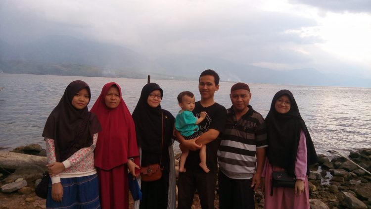 Danau Singkarak, 1. Jam Gadang di Bukit Tinggi, 2. Istana Baso Pagaruyung, 3. Pantai Carocok Painan, 4. Lobang Jepang, 5. Pantai Padang ‘Nan Rancak Bana’ , 6. Pantai Gandoriah Pariaman, 7. Puncak Lawang Maninjau, 8. Lembah Anai , 9. Museum Adityawarman, 10. Pantai Muaro Padang & Jembatan Siti Nurbaya, 11. Pantai Kata Pariaman, 12. Benteng Fort de Kock, 13. Ngarai Sianok, 14. Pantai Cermin, 15. Wisata Pantai Caroline/Carolina, 16. Air Panas Bukik Kili, 17. Danau Maninjau, 18. Pemandian Lubuk Minturun, 19. Lembah Harau , 20. Puncak Anai (Pemandian dan Camping Ground), 21. Pesona Kepulauan Mentawai , 22. Janjang Seribu Great Wall of Koto Gadang, 23. Danau Singkarak, 24. Danau Diateh dan Danau Dibawah ( Danau Kembar ), 25. Pantai Aie Manih si Malin Kundang, 26. Pulau Cubadak, 27. Kawasan Wisata Mandeh, 28. Pulau Sikuai, 29. Tirta Alami, 30. Air Terjun Nyarai, 31. Pemandian Alam Sako Tapan, 32. Lubuak Bonta, 33. Lubuak Mato Kuciang, 34. Pemandian Alami Batang Tabik, 35. Lubuak Paraku, 36. Air Terjun Timbulun, 37. Muaro Binguang, 38. Ngalau Indah , 39. Jembatan Akar Pesisir Selatan, 40. Pulau Pasumpahan , 41. Pantai Nirwana, 42. Air Terjun Tigo Tingkek, 43. Air Terjun Sarasah Banyak Gariang, 44. Panorama Sitinjau Lauik, 45. Tapian Puti, 46. Lubuak Rantiang, 47. Sirukam Dairy Farm, 48. Puncak Gagoan, 49. Rumah Pohon Laing Park Solok, 50. Puncak Gobah, 51. Air Terjun Kapalo Banda Koto Hilalang, 52. Danau Talang – Solok, 53. Danau Dieteh dan Danau Dibawah, 54. Kebun Teh Alahan Panjang, Solok, 55. Jembatan Kelok Sembilan, 56. Air Terjun Lubuak Bulan, 57. Padang Mengatas, 58. Pulau Angso Duo Pariaman, 59. Pantai Tiram, 60. Puncak Langkisau