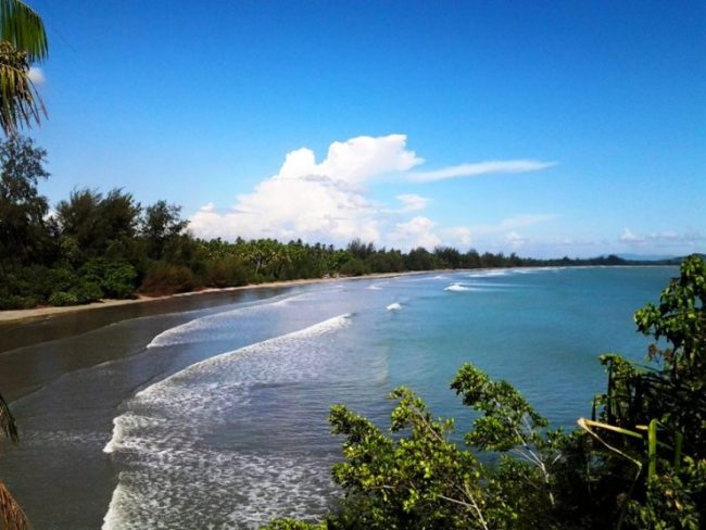 Pantai Barat Natal, 1. Pantai Olo, 2. Ekowisata Mangrove Sicanang , 3. Pantai Romantis, 4. Pantai Bali Lestari, 5. Pantai Sialang Buah, 6. Pantai Mutiara 88, 7. Romance Bay, 8. Pantai Gudang Garam, 9. Pantai Cermin, 10. Pantai Salah Namo, 11. Pantai Pink, 12. Pantai Sibolazi, 13. Pantai Pondok Permai, 14. Pantai Klang Serdang Begadai, 15. Taman Pantai Barat, 16. Pantai Tureloto