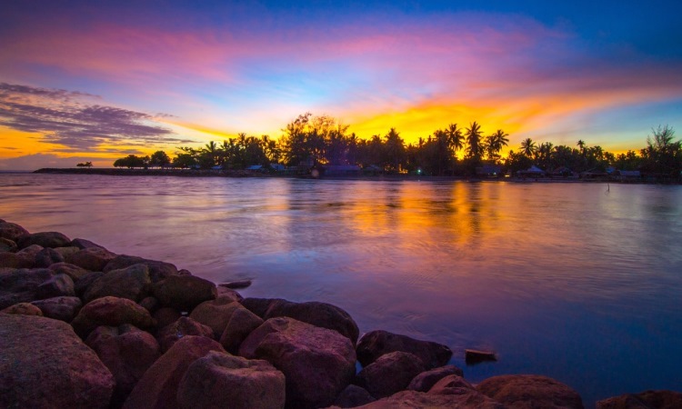Pantai Tiram, 1. Pulau Kasiak, 2. Pantai Kata Pariaman, 3. Pulau Ujung, 4. Muara Manggung, 5. Pantai Gandoriah, 6. Pantai Cermin, 7. Pantai Tiram, 8. Pulau Angso Duo, 9. Air Terjun Nyarai, 10. Air Terjun Baburai, 11. Tapian Puti, 12. Pemandian Tirta Alami Malibo, 13. Pantai Ketaping, 14. Rumah Tabuik Pasa, 15. Pantai Nareh, 16. Taman Hutan Mangrove Pariaman, 17. Air Terjun Lubuk Bonta, 18. Air Terjun Batu Basurek, 19. Pulau Tangah, 20. Panorama Puncak Kiambang, 21. Taman Bendungan Anai, 22. Pantai Talao Indah, 23. Pantai Belibis, 24. Taman Anas Malik, 25. Lubuak Batu Tuduang, 26. Bukit Siriah
