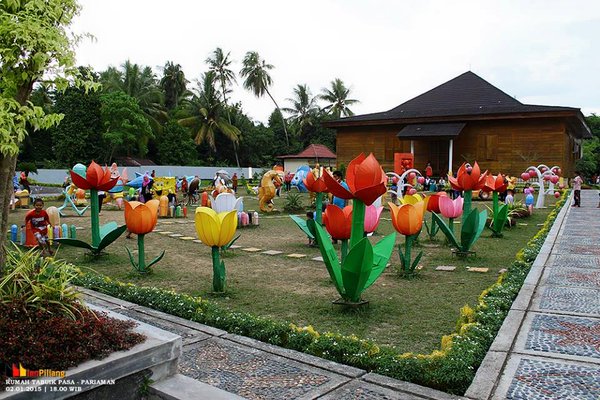Rumah Tabuik Pasa, 1. Pulau Kasiak, 2. Pantai Kata Pariaman, 3. Pulau Ujung, 4. Muara Manggung, 5. Pantai Gandoriah, 6. Pantai Cermin, 7. Pantai Tiram, 8. Pulau Angso Duo, 9. Air Terjun Nyarai, 10. Air Terjun Baburai, 11. Tapian Puti, 12. Pemandian Tirta Alami Malibo, 13. Pantai Ketaping, 14. Rumah Tabuik Pasa, 15. Pantai Nareh, 16. Taman Hutan Mangrove Pariaman, 17. Air Terjun Lubuk Bonta, 18. Air Terjun Batu Basurek, 19. Pulau Tangah, 20. Panorama Puncak Kiambang, 21. Taman Bendungan Anai, 22. Pantai Talao Indah, 23. Pantai Belibis, 24. Taman Anas Malik, 25. Lubuak Batu Tuduang, 26. Bukit Siriah
