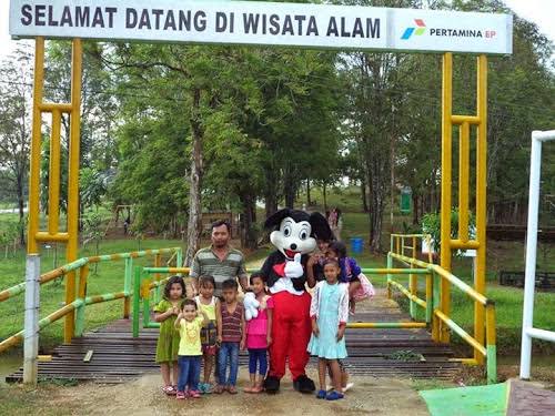 Wisata Alam Pertamina Lirik, 1. Air Terjun Tualang, 2. Air Terjun Denalo, 3. Makam Raja Indragiri, 4. Replika Istana Indragiri, 5. Air Terjun Sultan Limbayang, 6. Air Terjun Tembulun, 7. Danau Raja, 8. Kawah Biru, 9. Danau Medayun, 10. Taman Nasional Bukit Tiga Puluh, 11. Puncak Bukit Selancang, 12. Air Terjun Tembulon Berasap, 13. Tugu 5 Januari, 14. Wisata Alam Pertamina Lirik