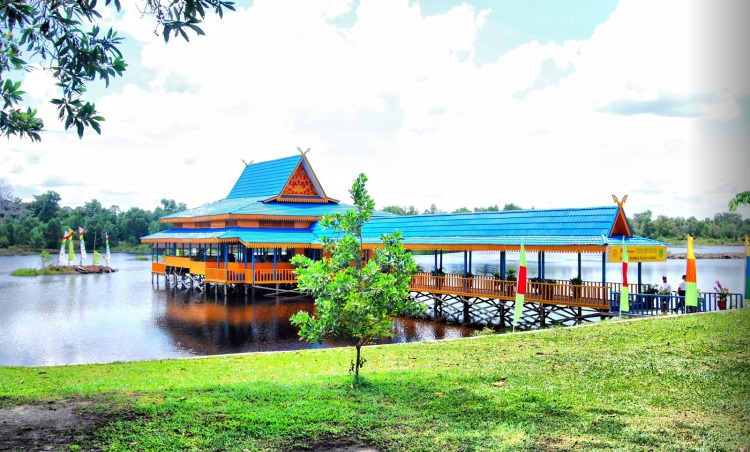 Danau Bunga Tujuh via Menyapariau, 1. Pantai Purnama, 2. Kampung Teratai, 3. Pantai Medang Kampai, 4. Pantai Teluk Makmur, 5. Pesanggrahan Putri Tujuh, 6. Pelabuhan TPI Purnama, 7. Hutan Wisata Dumai, 8. Hutan Mangrove, 9. Danau Bunga Tujuh, 10. Pantai Pulai Bungkuk Indah, 11. Masjid Raya Al-Manan, 12. Taman Telaga Tirta Patra, 13. Pantai Marina Indah Pulak, 14. Pantai Koneng, 15. Goa Pelintung, 16. Tapak Harimau Sakti, 17. Tugu Lancang Kuning, 18. Taman Putri Zara, 19. Taman Bukit Gelanggang, 20. Resto Rumah Pohon Miaki, 21. Pantai Panorama Puak Dumai, 22. Taman Mina Patra, 23. Bandar Bakau Dumai, 24. Pantai Captain Elwin, 25. Pantai Wisata Bahtera Alam Guntung, 26. Pantai Akasia Indah Guntung, 27. Pantai Legenda