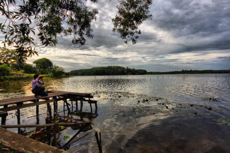 Danau Lembah Sari, 1. Istana Siak Sri Indrapura, 2. Kapal Kato Kesultanan Siak, 3. Balai Kerapatan Adat Siak, 4. Komplek Makam Raja Siak, 5. Wisata Tangsi Belanda, 6. Air Mancur Zapin Menari, 7. Klenteng Hock Siu Kiong di Kampung Pecinan, 8. Kolam Hijau dan Makam Raja Kecik, 9. Taman Kota Siak Indrapura, 10. Jembatan Tengku Agung Syaifah Latifah, 11. Danau Alam Zamrud, 12. Turap Siak, 13. Masjid Raya Syahabudin, 14. Jembatan Teluk Masjid, 15. Jembatan Kupu – Kupu, 16. Alun – Alun Maharatu Center, 17. Tepian Bandar Sungai Jantan, 18. Queen Star Waterpark Siak, 19. Ekowisata Mangrove Mengkapan, 20. Masjid Sultan Syarif Hasyim, 21. Danau Lembah Sari