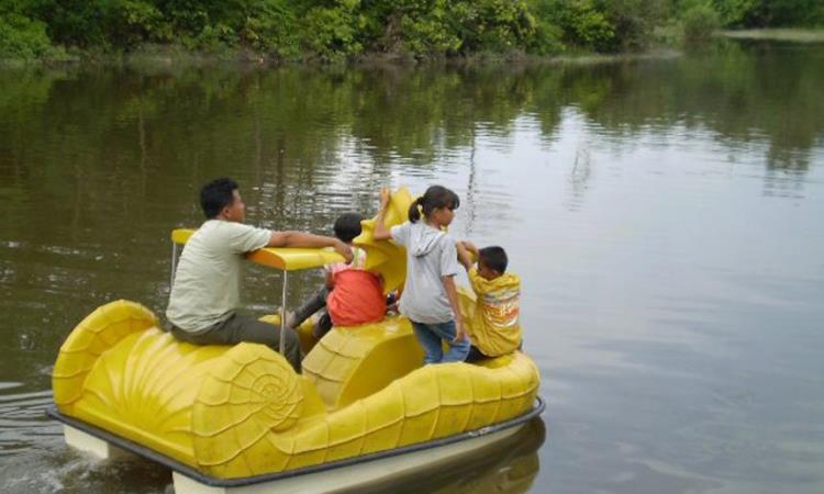 Danau Rawang Udang, 1. Danau Rawang Udang, 2. Danau Masjid Koto Kari, 3. Air Panas Sungai Pinang, 4. Hutan Kota Pulau Bungin, 5. Air Terjun Guruh Gemurai, 6. Air Terjun Batang Koban, 7. Air Terjun Anak Sungai Kandi, 8. Air Terjun Patisoni, 9. Desa Wisata Koto Sentajo, 10. Suaka Margasatwa Bukit Rimbang Baling, 11. Taman Kota Teluk Kuantan, 12. Danau Kebun Kopi, 13. Taman Wisata Sei Doranan, 14. Bendungan Pangean