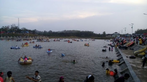 Destinasi Wisata Air Bendungan Sei Kepayang - Tempat Wisata Di Rokan Hulu, 1. Objek Wisata Sawah Koto, 2. Destinasi Wisata Air Bendungan Sei Kepayang, 3. Istana Rokan, 4. Wisata Aek Martua, 5. Pemandian Air Panas Pawan, 6. Sungai Bungo, 7. Pemandian Hapanasan, 8. Sungai Rokan Kiri, 9. Cipogas, 10. Rumah Batu Serombou, 11. Masjid Agung Madani Islamic Center, 12. Taman Nasional Bukit Suligi, 13. Makam Raja – Raja Rambah, 14. Masjid Tua Konto Darussalam, 15. Museum Kupu – Kupu, 16. Batu Gajah, 17. Danau Sipogas, 18. Goa Huta Sikafir, 19. Benteng Tujuh Lapis