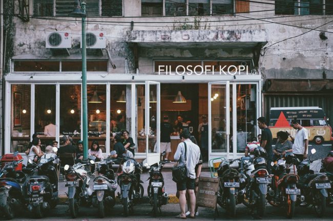 Filosofi Kopi Melawai, 1. Anomali Coffee, 2. Warunk Upnormal, 3. Koultoura Coffee, 4. Djournal Coffee, 5. OTW Food Street, 6. Crematology Coffee Roasters, 7. Tjikini 17, 8. Filosofi Kopi, 9. Junkyard Cafe & Bar, 10. Sinou Kaffee Hausen, 11. Sudoet Tjerita, 12. Enatura Farm And Salad Bar, 13. O’Good Coffee, 14. Maple And Oak, 15. Hause Rooftop, 16. dia.lo.gue, 17. Pigeonhole Coffee, 18. Comic Cafe Tebet, 19. Orka Coffee, 20. Kapitan Lim, 21. Furusato Izakaya, 22. Suka Thai, 23. Kedai Tjikini, 24. Dos Hermanos Coffee, 25. House of Sore, 26. Happiness Kitchen & Coffee Jagakarsa, 27. Lucky Cat Coffee & Kitchen, 28. Giyanti Coffee Roastery, 29. One Fifteenth Coffee, 30. Cerita Café
