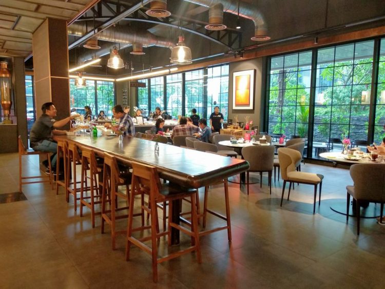 First Crack Coffee via Pergi Kuliner, 1. Filosofi Kopi, 2. Warung MJS, 3. Lucky Cat Coffee & Kitchen, 4. Anomali Coffee, 5. Mamma Rosy, 6. Walking Drums, 7. Brown Fox Waffle & Coffee, 8. Twin House Cipete, 9. REN Coffee & Eatery, 10. Dia.Lo.Gue, 11. Toodz House, 12. Warung Nagih, 13. Pison Coffee Jakarta, 14. Dua Coffee Shop, 15. Hause Rooftop, 16. First Crack Coffee, 17. 1/15 – One Fifteenth Coffee, 18. Crematology Coffee Roaster, 19. Tanamera Coffee, 20. Kopi Manyar, 21. Pochajjang Korean BBQ Gandaria, 22. Six Ounces Coffee Panglima Polim, 23. Eighty Nine Eatery, Coffee & Spirits, 24. Kopi Bajawa Flores NTT, 25. Fillmore Coffee, 26. Sagaleh Coffee, 27. Pigeonhole Coffee, 28. Kampoeng Gallery, 29. Trafique Lifestyle Hub, 30. FJ On 7, 31. BEAU Bakery, 32. Warung Pedes, 33. Lobbyn Kitchen and Bar, 34. Up All Might, 35. Pasar Santa, 36. Sophie Authentique, 37. Lukulokal, 38. Monochrome Coffee Roastery, 39. Happiness Kitchen & Coffee Plaza Blok M