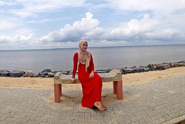 Pantai Marina via IG @tengkufitrimayasari, 1. Pantai Selat Baru, 2. Lapangan Tugu Bengkalis, 3. Telaga Suri Perdana, 4. Taman Andam Dewi, 5. Hutan Lindung Bukit Batu, 6. Pulau Beting Aceh, 7. Duri Islamic Center &amp; Masjid Agung Istiqomah, 8. Lapangan Pasir Bengkalis, 9. Taman Laut Prapat Tunggal, 10. Pantai Tenggayun, 11. Pantai Tanjung Medang, 12. Mangrove Sebauk, 13. Pantai Lapin, 14. Pantai Sepahat, 15. Pantai Bestari, 16. Hutan Adat Kesumbo Ampai, 17. Taman Kera Sekodi, 18. Pantai Jangkang, 19. Pantai Teluk Rhu, 20. Pelabuhan Bandar Sri Laksamana Bengkalis, 21. Taman Batu Ampar, 22. Harationica Water Park, 23. Pantai Madani Pambang Pesisir, 24. Museum Sultan Syarif Kasim Parit Bangkong, 25. Wisata Desa Balai Pungut, 26. Tasik Putri Pepuyu, 27. Pantai Rhupat Utara, 28. Rumah Adat Melayu Bengkalis, 29. Taman Pelatihan Gajah Bukit Batu, 30. Pantai Marina, 31. Makam Datuk Laksamana Raja Dilaut