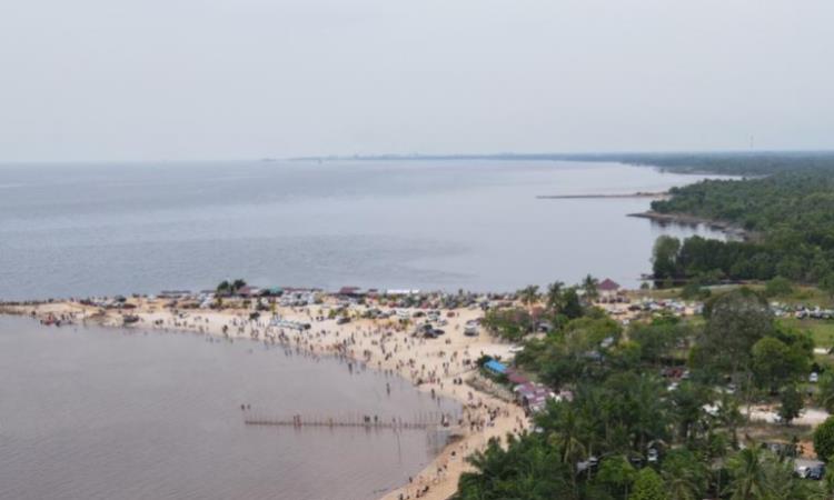 Pantai Medang Kampai via Detak60, 1. Pantai Purnama, 2. Kampung Teratai, 3. Pantai Medang Kampai, 4. Pantai Teluk Makmur, 5. Pesanggrahan Putri Tujuh, 6. Pelabuhan TPI Purnama, 7. Hutan Wisata Dumai, 8. Hutan Mangrove, 9. Danau Bunga Tujuh, 10. Pantai Pulai Bungkuk Indah, 11. Masjid Raya Al-Manan, 12. Taman Telaga Tirta Patra, 13. Pantai Marina Indah Pulak, 14. Pantai Koneng, 15. Goa Pelintung, 16. Tapak Harimau Sakti, 17. Tugu Lancang Kuning, 18. Taman Putri Zara, 19. Taman Bukit Gelanggang, 20. Resto Rumah Pohon Miaki, 21. Pantai Panorama Puak Dumai, 22. Taman Mina Patra, 23. Bandar Bakau Dumai, 24. Pantai Captain Elwin, 25. Pantai Wisata Bahtera Alam Guntung, 26. Pantai Akasia Indah Guntung, 27. Pantai Legenda