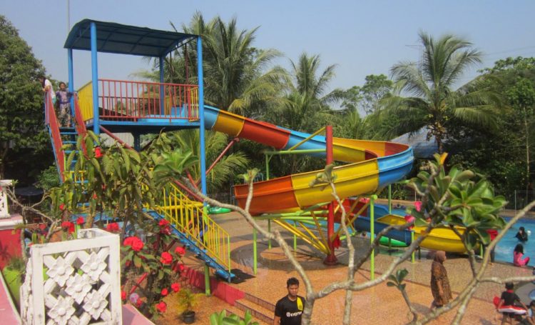 Taman Wisata Pasir Putih via Dkt-travelers.blogspotcom, 1. Kolam Renang Paragon Depok, 2. Kolam Renang Tirta Ria, 3. Waterpark Ceria Depok, 4. Waterpark Tirta Sari, 5. Kolam Renang Griya Tugu Asri, 6. Aladin Depok Fantasi Waterpark, 7. Khodijah Muslimah Center, 8. Gema Pesona Country Club, 9. Kolam Renang Wisma Makara UI, 10. Kolam Renang Putri Duyung, 11. Kolam Renang Bumi Wiyata, 12. Aquatic Fantasy Telaga Golf, 13. Taman Wisata Pasir Putih, 14. Pondok Zidane