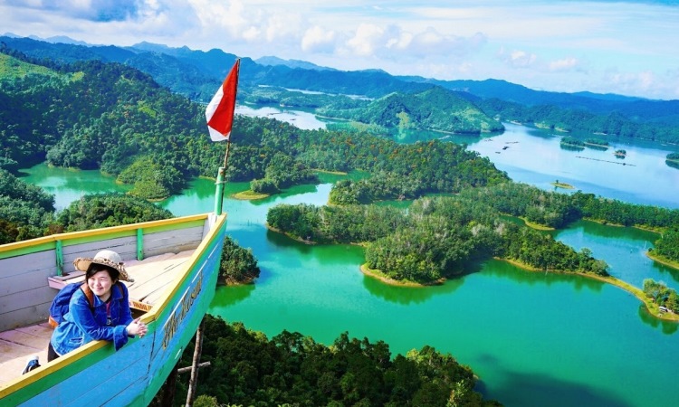 Ulu Kasok via Bisniswisata, 1. Puncak Kompe, 2. Lubang Kolam Kampar, 3. Teluk Jering, 4. Bukit Naang Bangkinang, 5. Rimbang Baling, 6. Sungai Hijau, 7. Sungai Gulamo, Green Canyon Riau, 8. Air Terjun Batang Kapas, 9. Desa Buluh Cina, 10. Pulau Cinta, 11. Air Terjun Panisan, 12. Ulu Kasok, 13. Puncak Mahligai Indah, 14. Rumah Lontiok, 15. Hutan Pinus Kampar, 16. Puncak Pukatan, 17. Taman Agro Nadin, 18. Stanum Bangkinang, 19. Waduk Koto Panjang, 20. Taman Bunga Eceng Gondok, 21. Jembatan Water Front City Bangkinang, 22. Candi Muara Takus, 23. Air Terjun Batu Dinding