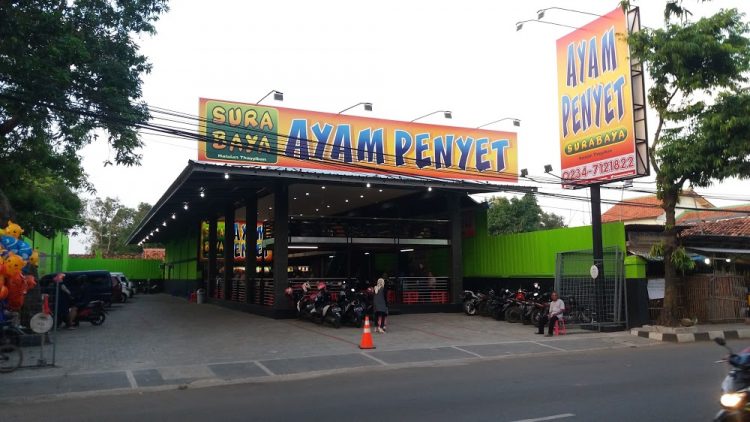 Ayam Penyet Khas Surabaya Indramayu, 1. Pesona Laut Pantura, 2. Rumah Mertua Indramayu, 3. RM Taman Selera, 4. Ikan Bakar Resto Mina Ayu, 5. Panorama Restaurant, 6. RM Saung Song, 7. RM HJ Nuryami, 8. Ikan Bakar Perdut, 9. Sambel Layah Indramayu, 10. Bebek Keraton, 11. RM Sekar Wangi, 12. Resto Empal Gentong Bang Mamat, 13. Ayam Penyet Khas Surabaya Indramayu, 14. RM Indorasa, 15. Seafood El Shaddai, 16. Sambel Lada, 17. Mango Junction, 18. Dapur Bunda, 19. EMPAL GENTONG H MANG MUK, 20. RUMAH MAKAN CIMANUK, 21. RUMAH MAKAN IBU SEHA