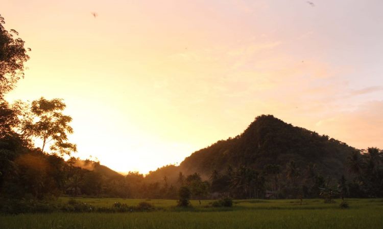 Bukit Bulan, 1. Taman Nasional Bukit Duabelas, 2. Wisata Bukit Tembulun, 3. Air Terjun Tujuh Tingkat, 4. Air Terjun Batu Empang, 5. Bukit Tempurung Garden, 6. Gua Culau Petak, 7. Dam Jernih dan Air Terjun Talun Dua, 8. Wisata Air Di Batang Asai, 9. Danau Biru, 10. Jembatan Beatrix, 11. Taman Tepian Cik Minah, 12. Bukit Suban Spi, 13. Bukit Bulan, 14. Air Terjun Narso, 15. Danau Kaco, 16. Bukit Temukan, 17. ABC Waterpark, 18. Bukit Seruling, 19. Wisata Sungai Batu Putih, 20. Air Terjun Seluro, 21. Kali Anyep