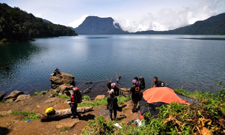 Danau Gunung Tujuh via Wego, 1. Air Terjun Pancuran Rayo, 2. Danau Kaco, 3. Perkebunan Teh Kayu Aro, 4. Puncak Rindu Kayu Aro (Tutup), 5. Air Panas Semurup, 6. Goa Kasah, 7. Danau Kerinci, 8. Gunung Kerinci, 9. Rawa Bento, 10. Air Terjun Talang Kemulun, 11. Danau Gunung Tujuh, 12. Danau Lingkat