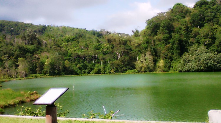 Danau Lingkat via Iitstkipmuhammadiyah.blogspotcom, 1. Air Terjun Pancuran Rayo, 2. Danau Kaco, 3. Perkebunan Teh Kayu Aro, 4. Puncak Rindu Kayu Aro (Tutup), 5. Air Panas Semurup, 6. Goa Kasah, 7. Danau Kerinci, 8. Gunung Kerinci, 9. Rawa Bento, 10. Air Terjun Talang Kemulun, 11. Danau Gunung Tujuh, 12. Danau Lingkat