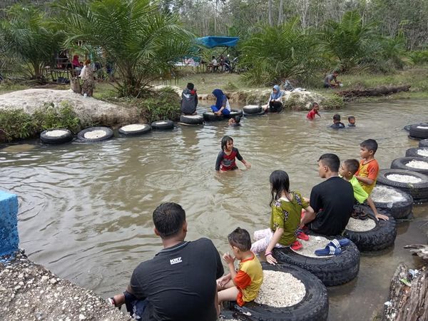 Kali Anyep, 1. Taman Nasional Bukit Duabelas, 2. Wisata Bukit Tembulun, 3. Air Terjun Tujuh Tingkat, 4. Air Terjun Batu Empang, 5. Bukit Tempurung Garden, 6. Gua Culau Petak, 7. Dam Jernih dan Air Terjun Talun Dua, 8. Wisata Air Di Batang Asai, 9. Danau Biru, 10. Jembatan Beatrix, 11. Taman Tepian Cik Minah, 12. Bukit Suban Spi, 13. Bukit Bulan, 14. Air Terjun Narso, 15. Danau Kaco, 16. Bukit Temukan, 17. ABC Waterpark, 18. Bukit Seruling, 19. Wisata Sungai Batu Putih, 20. Air Terjun Seluro, 21. Kali Anyep