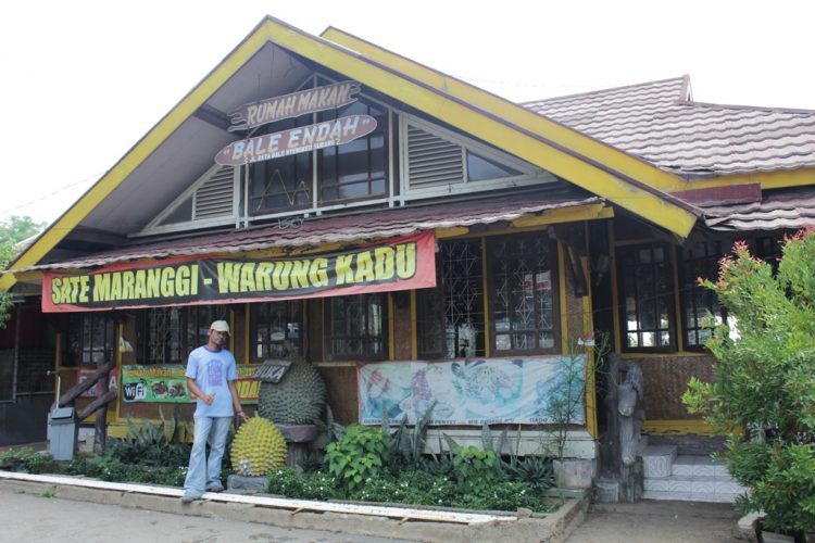 Lesehan Bale Endah Subang via Pasundan ekspres, 1. Rumah Makan Sangkuriang Resto, 2. Saung Sarasa Subang, 3. Rumah Makan Mang Yeye, 4. Saung Ambu Cikadu, 5. Restoran Pringsewu Cipali, 6. Warung Makan Sunda Bang Jun, 7. Rumah Makan Gala, 8. Dapur Tutug, 9. Lesehan Bale Endah Subang, 10. Rumah Makan Abah Asli Cobek Belut, 11. Lesehan Riungsari Seafood dan Ayam Bakar, 12. Kedai Tuan Crab Subang, 13. Rumah Makan Ma’Pinah, 14. D’King Café &amp; Resto, 15. Balai Desa Rumah Makan, 16. Bakso Parahyangan, 17. Rumah Makan Lesehan Sop Ikan Neng Jihan, 18. D’Bubuy Hayam Ma Atik, 19. Dapoer Ummi, 20. Rumah Makan Sari Mawar, 21. Rumah Makan Sindang Heula Abah, 22. Saung Empang, 23. Bakar Ikan Laut A’ Badru, 24. Lampu Satu, 25. Follow Mie