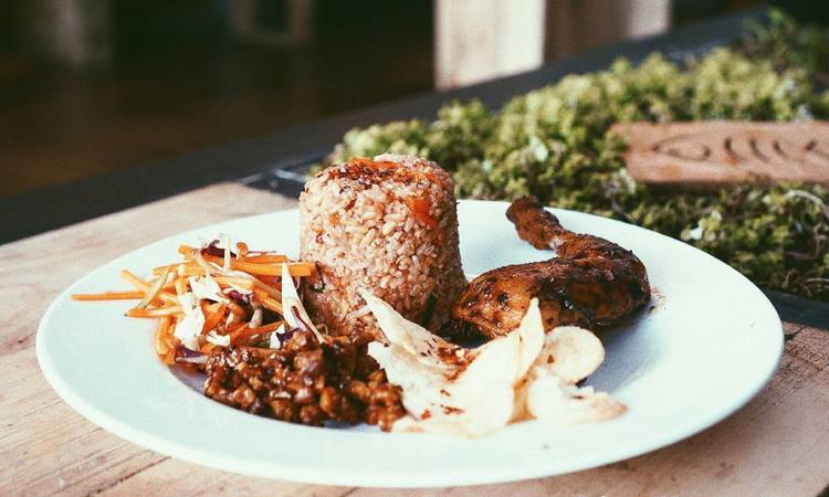 Nasi Cikur Penyerutan via IG @Dgoitar, 1. Saung Ranggon, 2. Mie Bakso Laksana, 3. Rumah Makan Saung Gunung Jati, 4. Nini Anteh Warung Sangu Tasik, 5. Rumah Makan Ampera, 6. Kupat Tahu Mangunreja, 7. Saung Hegarsari, 8. RM. Lembur Konang, 9. RM. Saung Jembar, 10. Warung Nasi Ampera, 11. Bubur Ayam Kalektoran H. Zenal, 12. Warung Nasi Hj Ocoh, 13. Warung Nasi Halaman, 14. Soto Ayam Pataruman, 15. Saung Botram Biotirta, 16. Rumah Makan Pantai Dadaha, 17. Osaka Sushi Tasikmalaya, 18. Nasi TO Tutug Oncom Kalektoran, 19. Nasi Cikur Teh Rena / Utep, 20. Pecel Oranye Asli