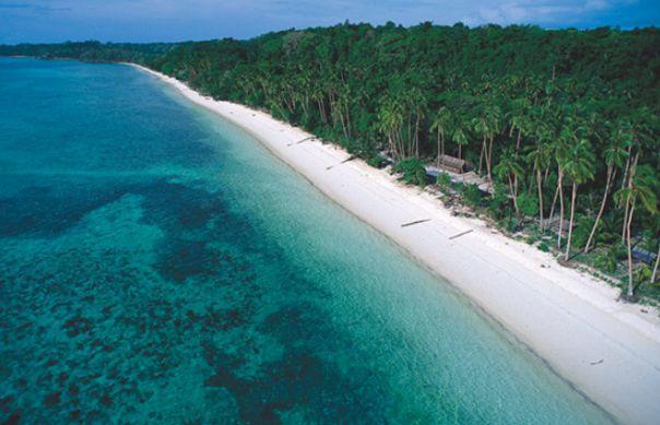 Pantai Pasir Panjang - tempat wisata di Kepulauan Anambas, 1. Pulau Pasir Busung, 2. Pantai Arung Hijau, 3. Pulau Bawah, 4. Pulau Penjalin, 5. Pantai Kusik, 6. Pulau Temawan, 7. Pantai Tanjung Momong, 8. Pantai Pasir Panjang, 9. Pulau Durai, 10. Pulau Piugus, 11. Selat Rangsang, 12. Air Terjun Tujuh Tingkat Temburun, 13. Pulau Telaga, 14. Pulau Mengkian Panjang