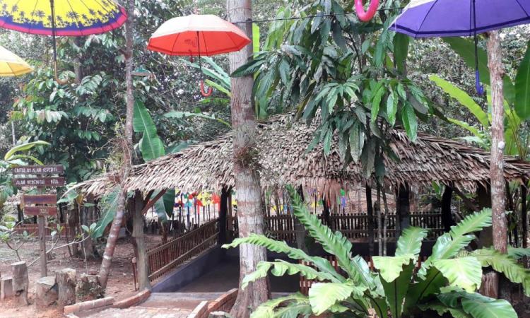 Puri Rimbo Bulian via Halojambi, 1. Taman Payung, 2. Taman Bunga Talang Bukit, 3. Bukit Ilalang, 4. Sungai Batanghari, 5. Taman Remaja Tembesi, 6. Danau Puri Indah, 7. Pasar Muara Tembesi, 8. Lapangan Garuda, 9. Puri Rimbo Bulian, 10. Tugu Tapah Malenggang Batanghari, 11. Danau Biru, 12. Danau Ugo, 13. Kembang Langit, 14. Bukit Cinta Danau Embat, 15. Taman Wisata Sungai Bujang, 16. Danau Letang Jaya