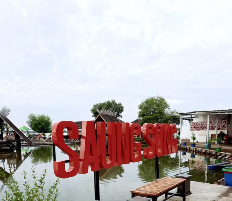 RM Saung Song via FB, 1. Pesona Laut Pantura, 2. Rumah Mertua Indramayu, 3. RM Taman Selera, 4. Ikan Bakar Resto Mina Ayu, 5. Panorama Restaurant, 6. RM Saung Song, 7. RM HJ Nuryami, 8. Ikan Bakar Perdut, 9. Sambel Layah Indramayu, 10. Bebek Keraton, 11. RM Sekar Wangi, 12. Resto Empal Gentong Bang Mamat, 13. Ayam Penyet Khas Surabaya Indramayu, 14. RM Indorasa, 15. Seafood El Shaddai, 16. Sambel Lada, 17. Mango Junction, 18. Dapur Bunda, 19. EMPAL GENTONG H MANG MUK, 20. RUMAH MAKAN CIMANUK, 21. RUMAH MAKAN IBU SEHA