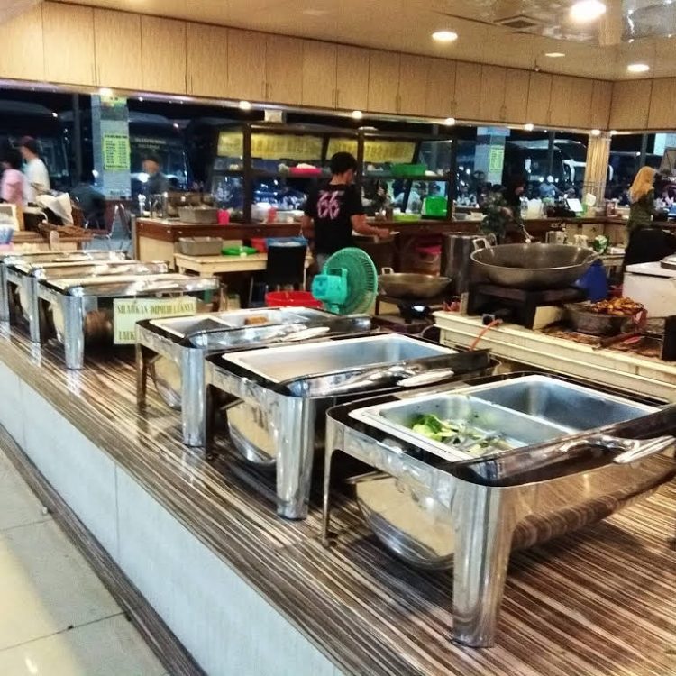 RM Taman Selera, 1. Pesona Laut Pantura, 2. Rumah Mertua Indramayu, 3. RM Taman Selera, 4. Ikan Bakar Resto Mina Ayu, 5. Panorama Restaurant, 6. RM Saung Song, 7. RM HJ Nuryami, 8. Ikan Bakar Perdut, 9. Sambel Layah Indramayu, 10. Bebek Keraton, 11. RM Sekar Wangi, 12. Resto Empal Gentong Bang Mamat, 13. Ayam Penyet Khas Surabaya Indramayu, 14. RM Indorasa, 15. Seafood El Shaddai, 16. Sambel Lada, 17. Mango Junction, 18. Dapur Bunda, 19. EMPAL GENTONG H MANG MUK, 20. RUMAH MAKAN CIMANUK, 21. RUMAH MAKAN IBU SEHA