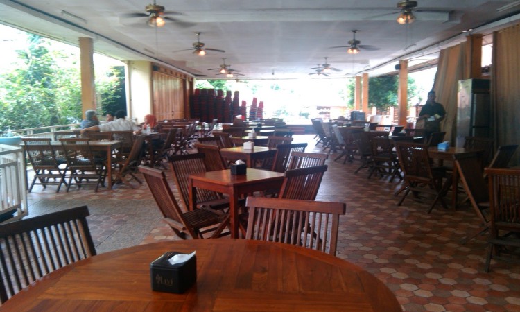 Restoran Alam Ceria via RUmahpengantinkarawang.blogspotcom, 1. Rumah Makan Khas Sunda Cibiuk, 2. Bebek Kaleyo, 3. Sindang Reret Restaurant, 4. Mie XP, 5. Restoran &amp; Pemancingan Mang Ajo, 6. Restaurant Lebak Sari Indah, 7. Rumah Makan Indo Alam Sari, 8. Pepes Walahar H. Dirja, 9. SHSD Sambel Hejo Sambel Dadak, 10. Ayam Bakar Celup Mang Rojak, 11. Restoran Alam Ceria, 12. Soto Tangkar Nang Nean, 13. Rumah Makan Pawon Sae, 14. Telaga Traditional Resto, 15. Rumah Makan Soto Gempol Karawang, 16. Ratu Penyet, 17. Seafood Kiloan Ala Teh Empop, 18. RAJA SORABI HIJAU, 19. Bebek dan Ayam Goreng Pak Ndut, 20. Rumah makan saung kabogoh, 21. RM Dukuh, 22. RM. Waroeng Desa, 23. Restoran Ratu Galuh Seafood, 24. Ayam Bakar Taliwang HSA (Tutup), 25. Inaho Japanese Restaurant, 26. Sambal Toelman, 27. Hai Wang Chinese, 28. Tahu Bumbu Sari Rasa, 29. Gabus Pucung Ala Warung Mandiri