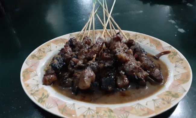 Sate Nikmat Putra, 1. Rest Area Banjar Atas, 2. Rumah Makan Beti, 3. Rumah Makan Primarasa, 4. Rajawali Seafood dan Mie Bakso Banjar, 5. Acip Lama Banjar, 6. Rumah Makan Mergosari, 7. Tungku Coffe dan Resto, 8. Mie Ayam OSIS Banjar, 9. Rumah Makan Tenda Biru, 10. Mie Ayam Bakso Mang Endut Cisaga, 11. Pusat Kuliner Kota Banjar Doboku Ligar, 12. Sate Nikmat Putra, 13. Rumah Makan Sari Rasa, 14. Batagor Kuah Depan Kantor Pos Banjar, 15. Rumah Makan Soto Banyumas Kubangpari, 16. Bakso Sari Rasa H. Ayo Sunaryo