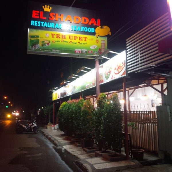 Seafood El Shaddai, 1. Pesona Laut Pantura, 2. Rumah Mertua Indramayu, 3. RM Taman Selera, 4. Ikan Bakar Resto Mina Ayu, 5. Panorama Restaurant, 6. RM Saung Song, 7. RM HJ Nuryami, 8. Ikan Bakar Perdut, 9. Sambel Layah Indramayu, 10. Bebek Keraton, 11. RM Sekar Wangi, 12. Resto Empal Gentong Bang Mamat, 13. Ayam Penyet Khas Surabaya Indramayu, 14. RM Indorasa, 15. Seafood El Shaddai, 16. Sambel Lada, 17. Mango Junction, 18. Dapur Bunda, 19. EMPAL GENTONG H MANG MUK, 20. RUMAH MAKAN CIMANUK, 21. RUMAH MAKAN IBU SEHA