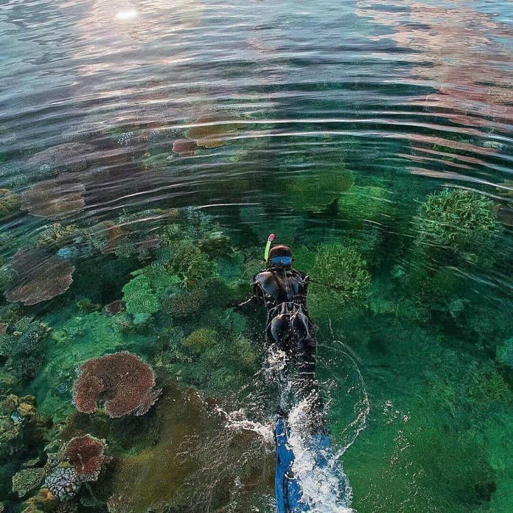 Selat Rangsang via IG @pesonakepri_ri - tempat wisata di Kepulauan Anambas, 1. Pulau Pasir Busung, 2. Pantai Arung Hijau, 3. Pulau Bawah, 4. Pulau Penjalin, 5. Pantai Kusik, 6. Pulau Temawan, 7. Pantai Tanjung Momong, 8. Pantai Pasir Panjang, 9. Pulau Durai, 10. Pulau Piugus, 11. Selat Rangsang, 12. Air Terjun Tujuh Tingkat Temburun, 13. Pulau Telaga, 14. Pulau Mengkian Panjang