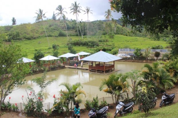 Taman Putri Tunggal via Kerincitime, 1. Gunung Kerinci, 2. Perkebunan Teh Kayu Aro, 3. Taman Nasional Kerinci Seblat, 4. Bukit Khayangan, 5. Goa Kasah, 6. Kawasan Aroma Peko, 7. Air Terjun Pancuran Rayo, 8. Air Terjun Telun Berasap, 9. Danau Lingkat, 10. Pendakian Kerinci, 11. Masjid Agung Pondok Tinggi, 12. Air Panas Semurup, 13. Air Terjun Talang Kemulun, 14. Danau Kerinci, 15. Danau Kaco, 16. Danau Gunung Tujuh, 17. Rawa Bento, 18. Family Garden, 19. Pinus Kerinci, 20. Taman Bukit Tengah, 21. Puncak Rindu, 22. Pantai Pasir Panjang, 23. Taman Putri Tunggal, 24. Air Terjun Sungai Medang, 25. Bukit Sungai Langit, 26. Swarga Lodge dan Homestay