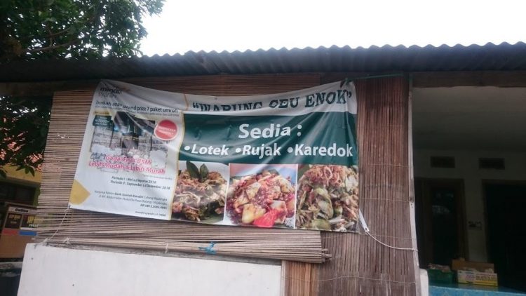 Warung Ceu Enok, 1. Rumah Makan Langensari, 2. Rumah Makan Lesehan Khas Sunda ‘Neng Euis’, 3. Pondok Dahar Pak H.M. Djaja, 4. Alun-alun Majalengka, 5. Sawah Aki, 6. CIBIUK RESTO MAJALENGKA, 7. Saung Eurih, 8. Kedai Halaman Abah Na’us Maranggi, 9. Rumah Makan Lesehan Saung Balong, 10. Rumah Makan Djenal, 11. Rm. Nu Nera, 12. JS Cafe and Restaurant, 13. Saung Sang Raja Al-Malik, 14. Warung Mimi Prasmanan Masakan Sunda, 14. Kedai T’Entin, 15. Rumah Makan Tiga Dara, 16. Warung Lotek Ceu Enok, 17. Bakso Cuanki Gala Rasa