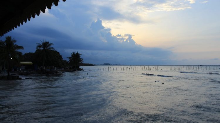 Pantai Kwala Indah via FB, 1. Pantai Bogak, 2. Pantai Bunga, 3. Pantai Galuh Indah, 4. Pantai Sejarah Perupuk, 5. Pulau Salah Nama, 6. Pantai Wisata Alam Datuk Batubara, 7. Pulau Pandang, 8. Pantai Jono / Pantai Perjuangan, 9. Pantai Kwala Indah, 10. Pantai Karang Salju